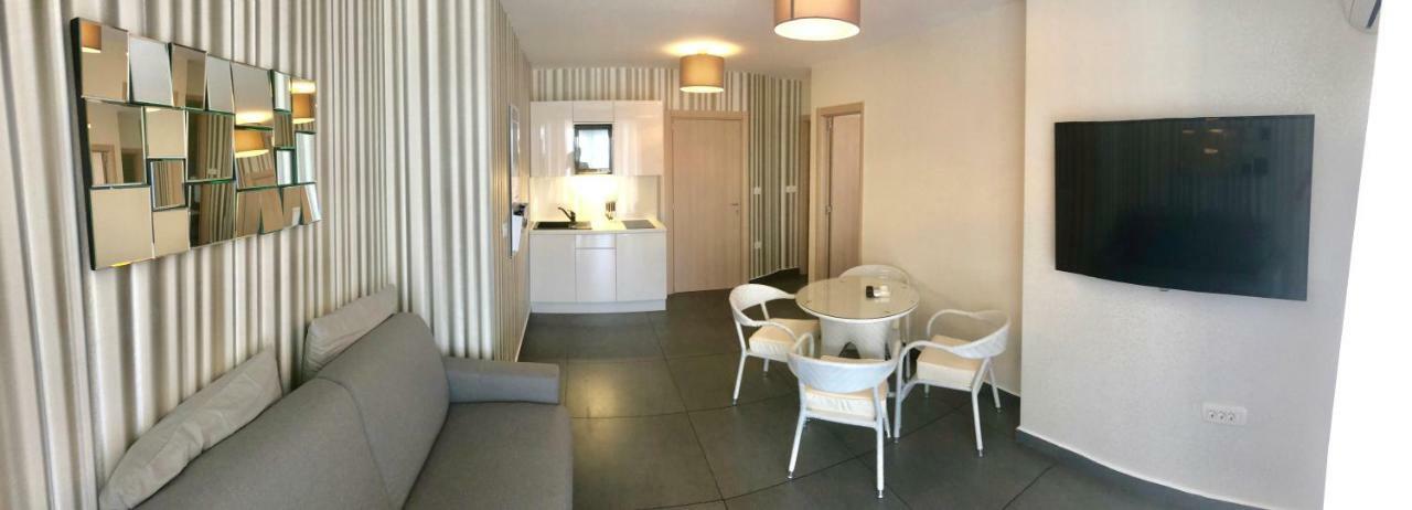 Apartments Vip Residence Пиран Екстериор снимка