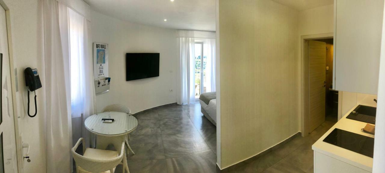 Apartments Vip Residence Пиран Екстериор снимка
